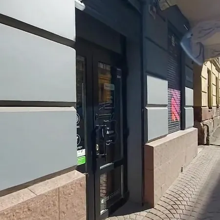 сучасний стиль і комфорт в центрі львова לבוב
